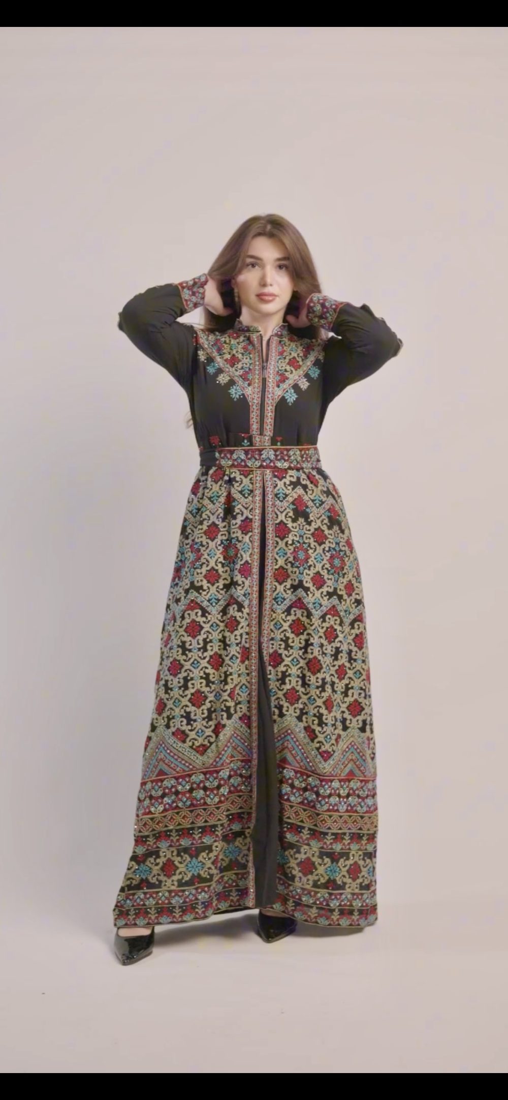 جلابيه مطرزه بالكامل خلف وامام بحزام